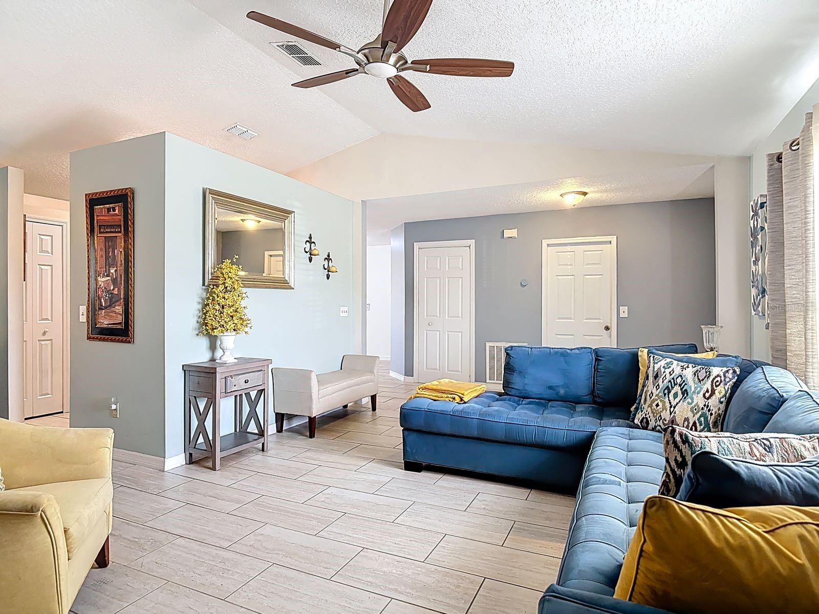 DELTONA LAKES UNIT 03 - Residential