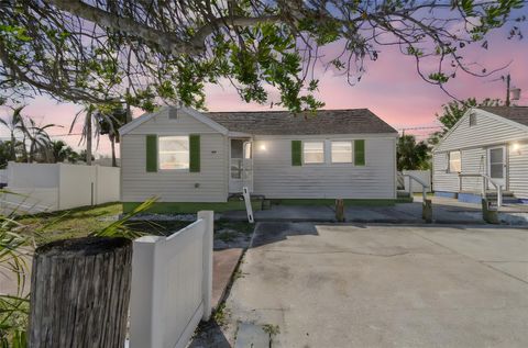 103 146TH AVENUE E MADEIRA BEACH FL 33708