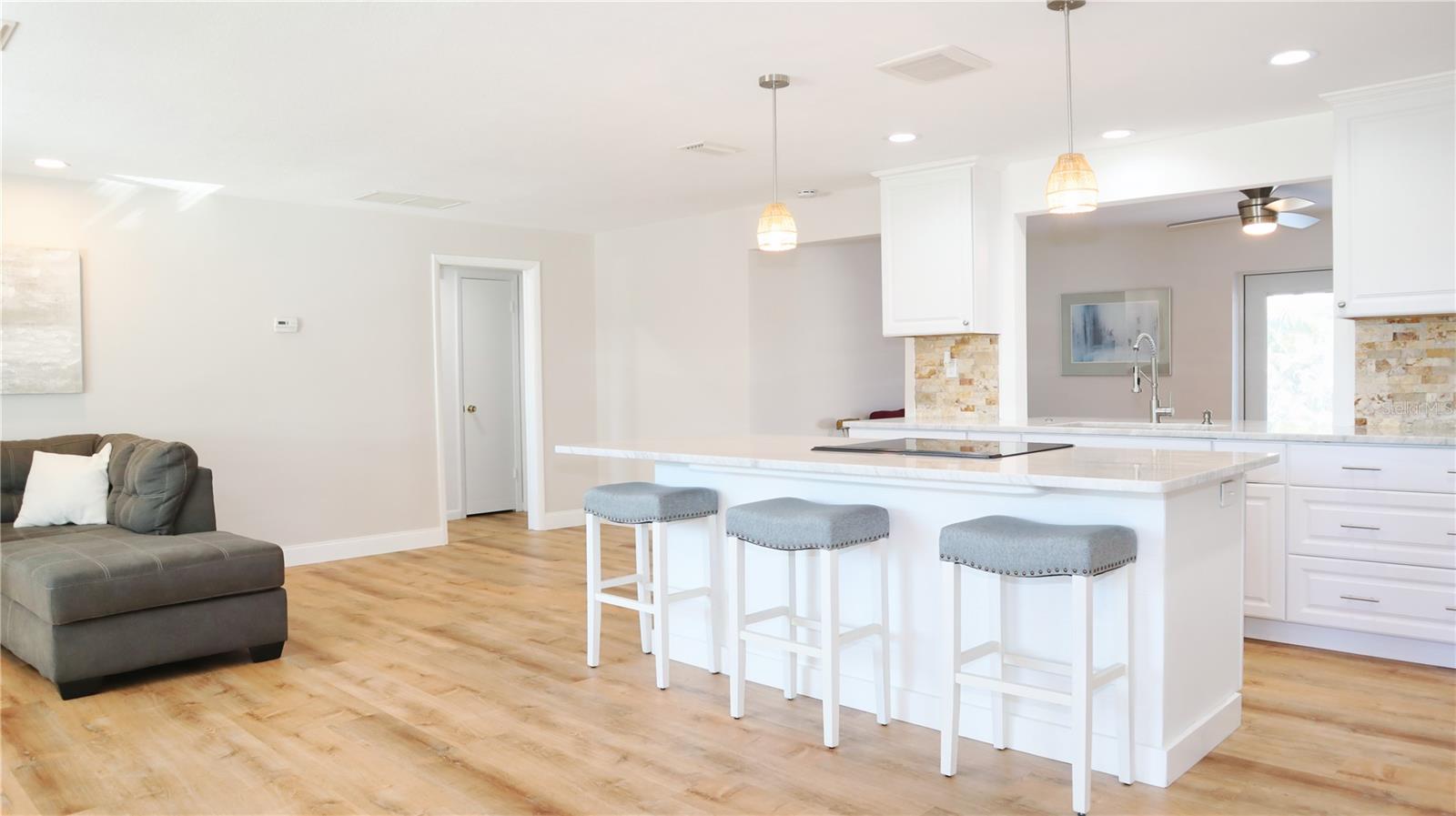 OAKHURST ACRES 5TH ADD - Residential