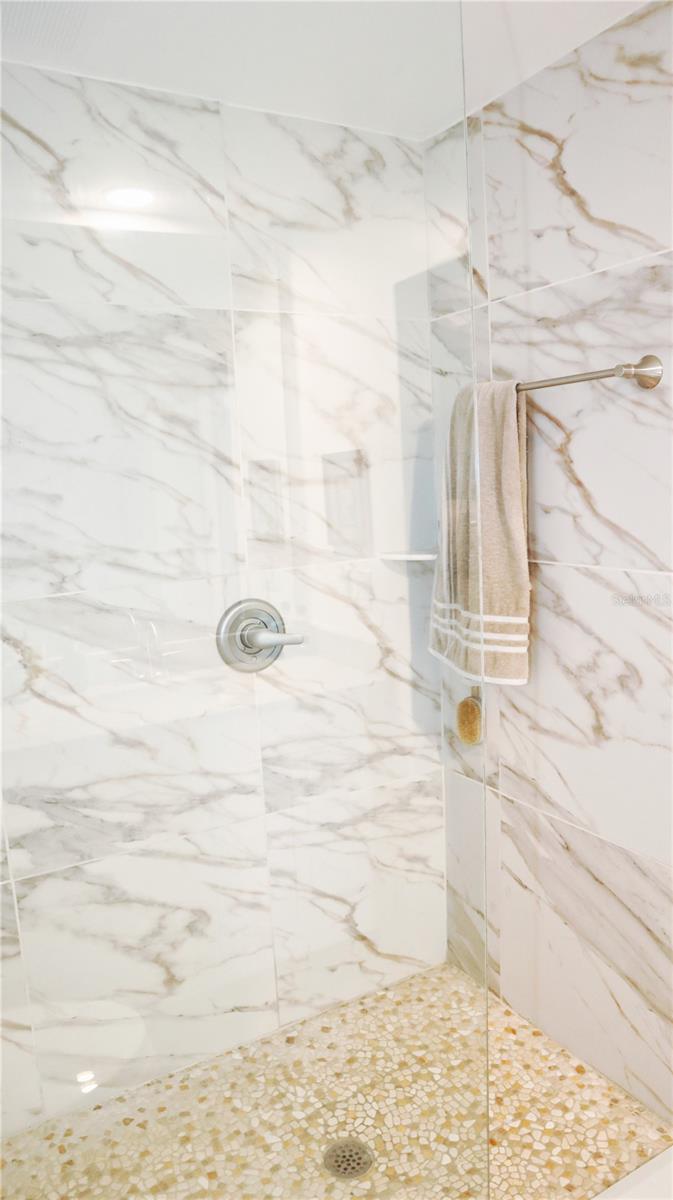 OAKHURST ACRES 5TH ADD - Residential