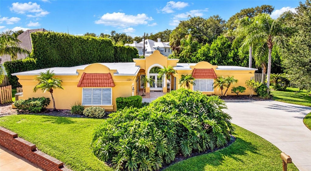 Photo of 30 Bosarvey Circle, Ormond Beach, FL 32176 (MLS # V4951967)