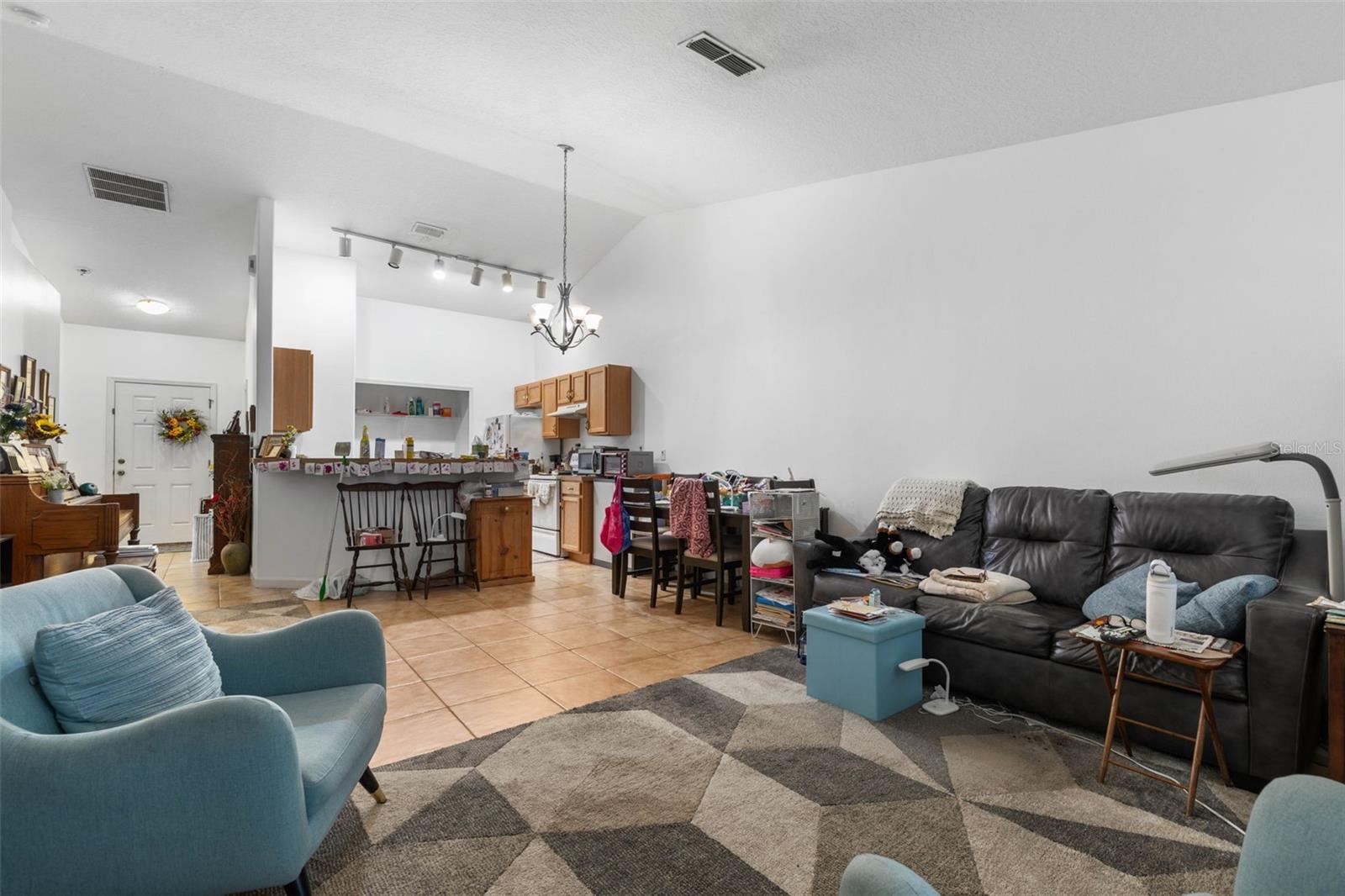 04 FAIRWAYS - Residential Income