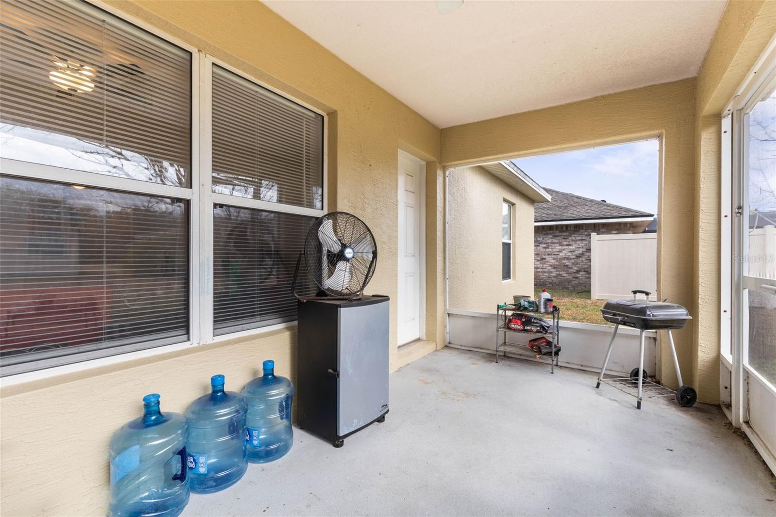 04 FAIRWAYS - Residential Income