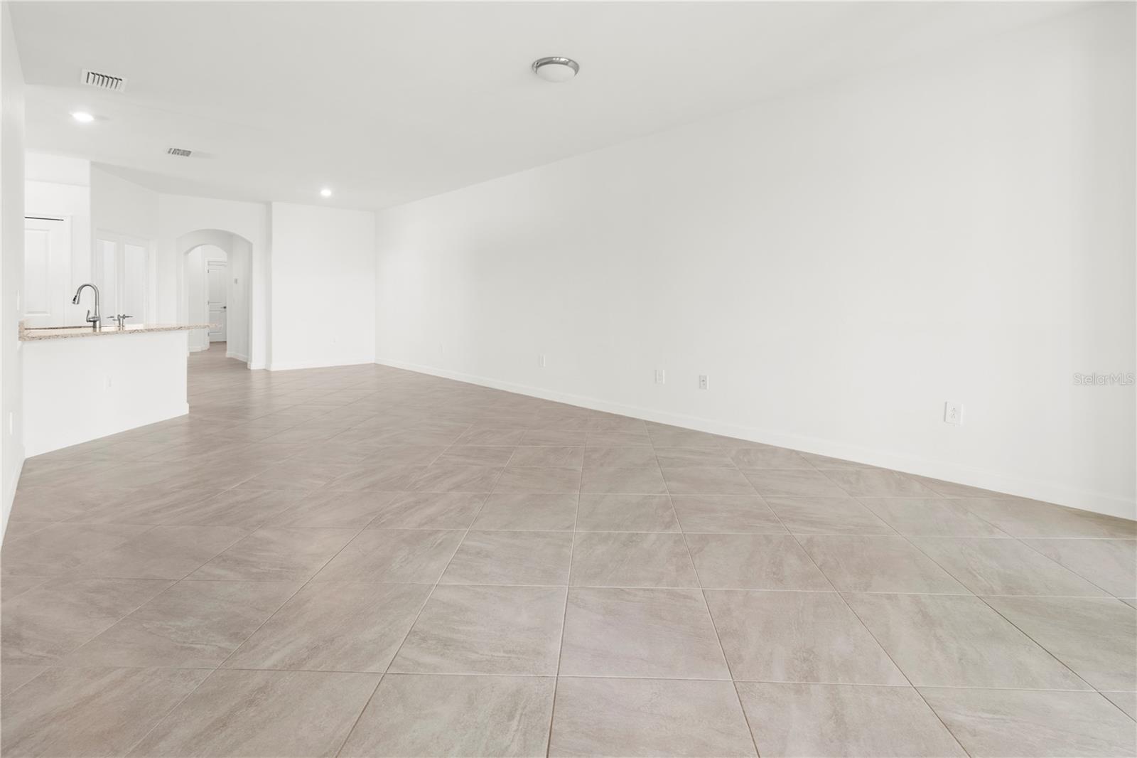 LORRAINE LAKES PH I - Residential