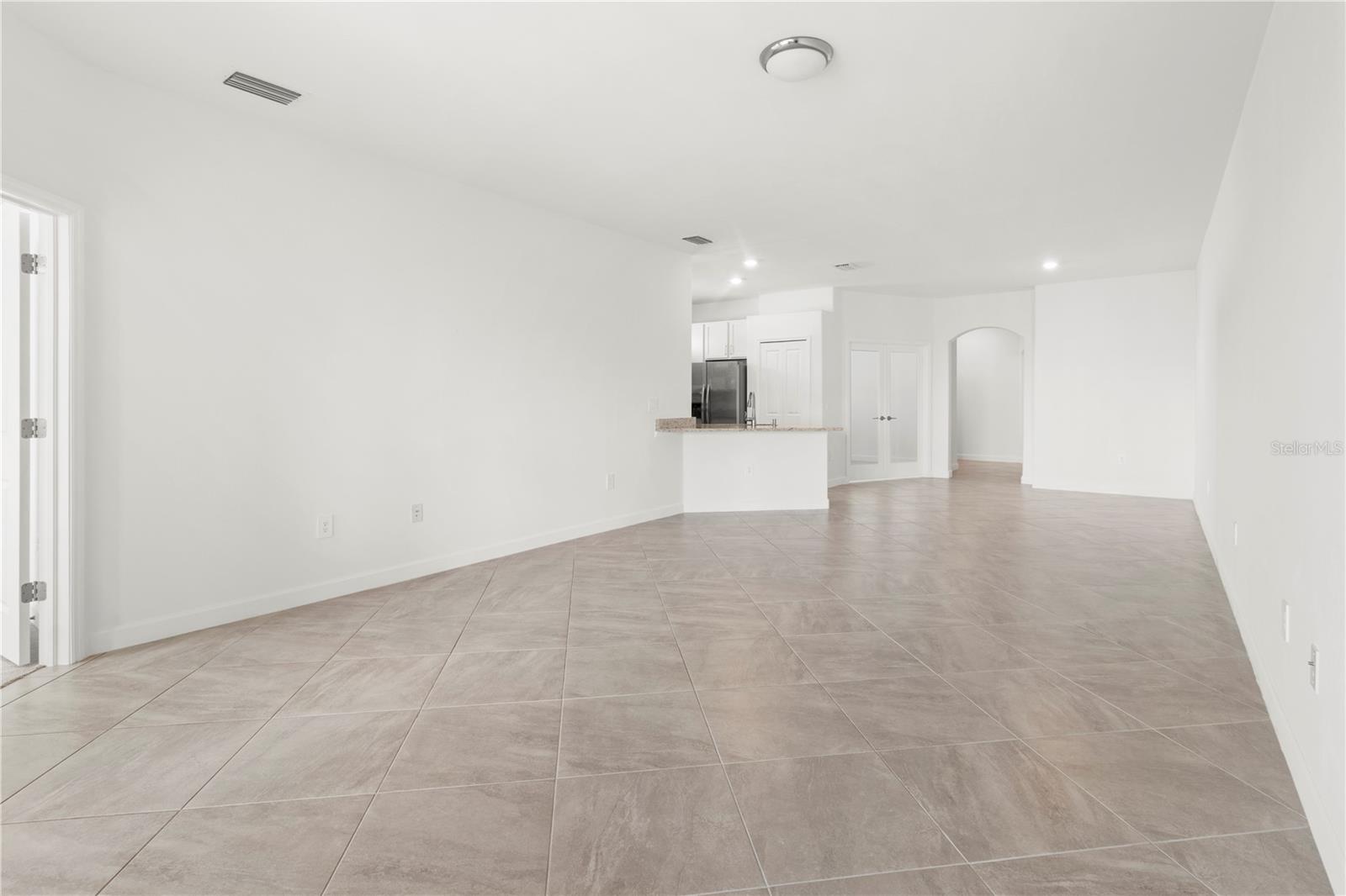 LORRAINE LAKES PH I - Residential