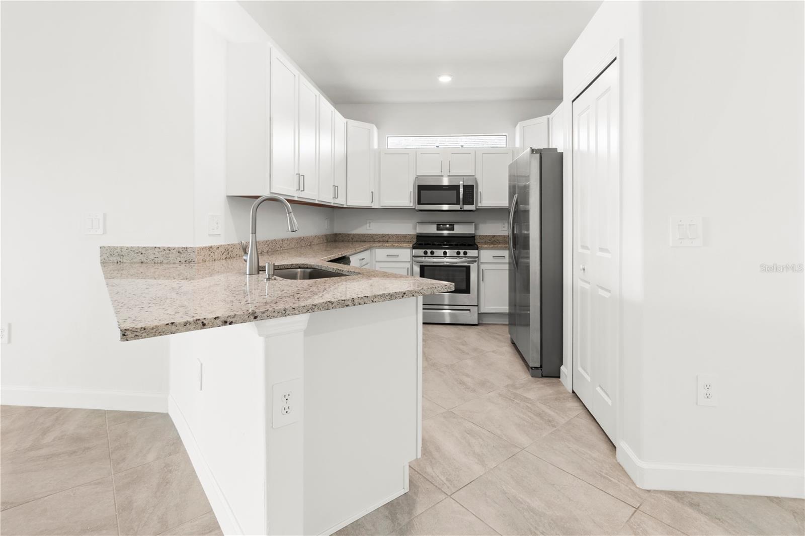 LORRAINE LAKES PH I - Residential