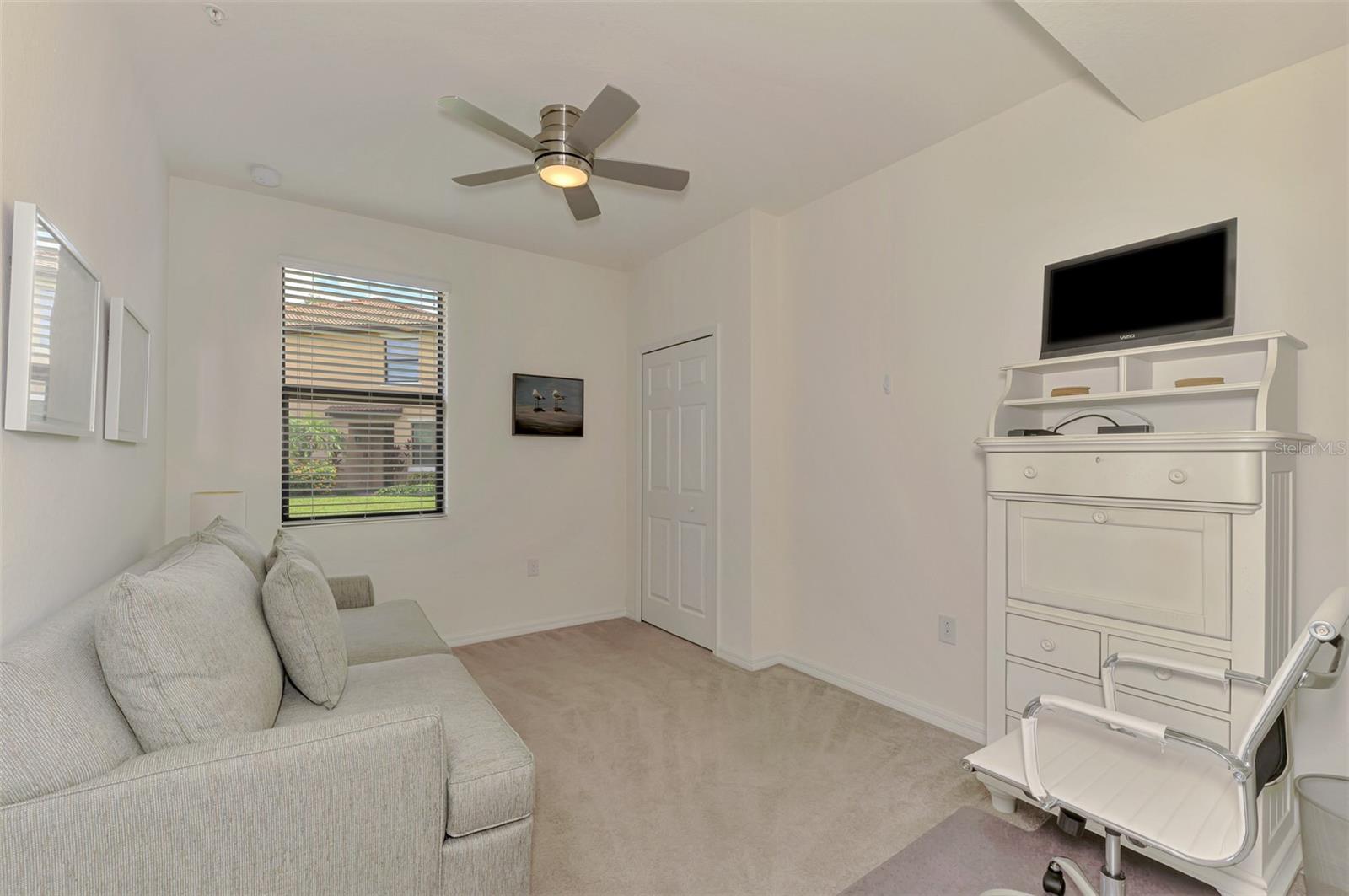 OAK RUN IV AT SARASOTA NATIONAL - Residential