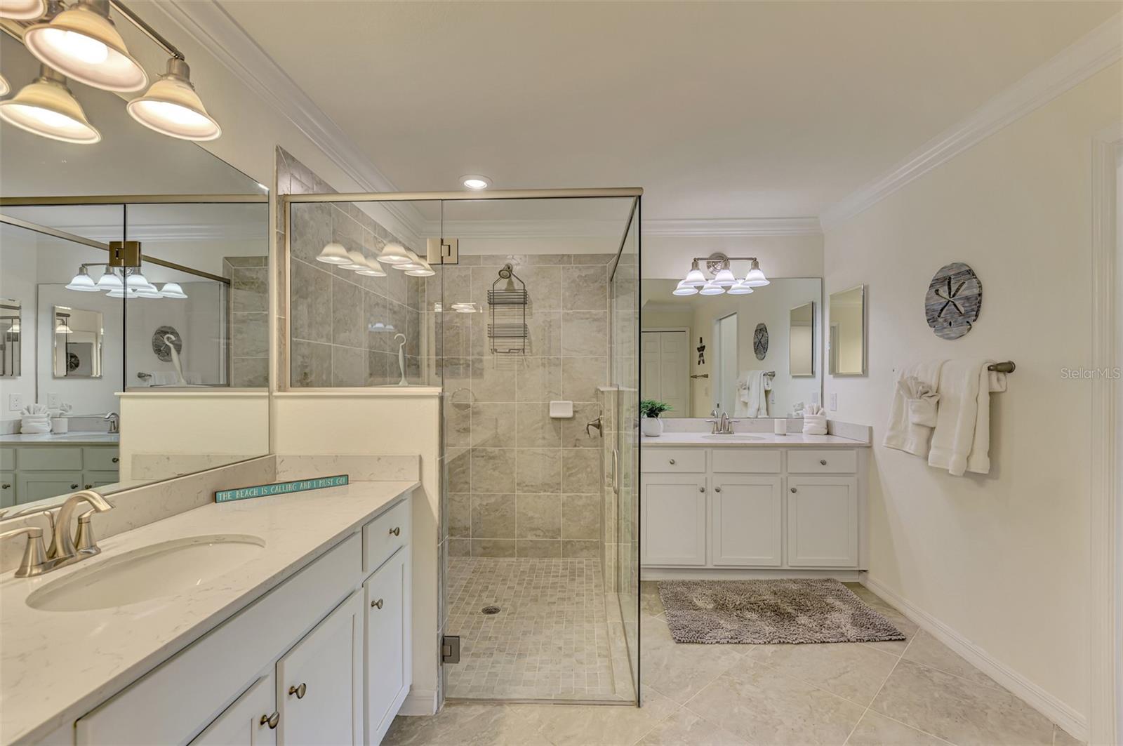 OAK RUN IV AT SARASOTA NATIONAL - Residential