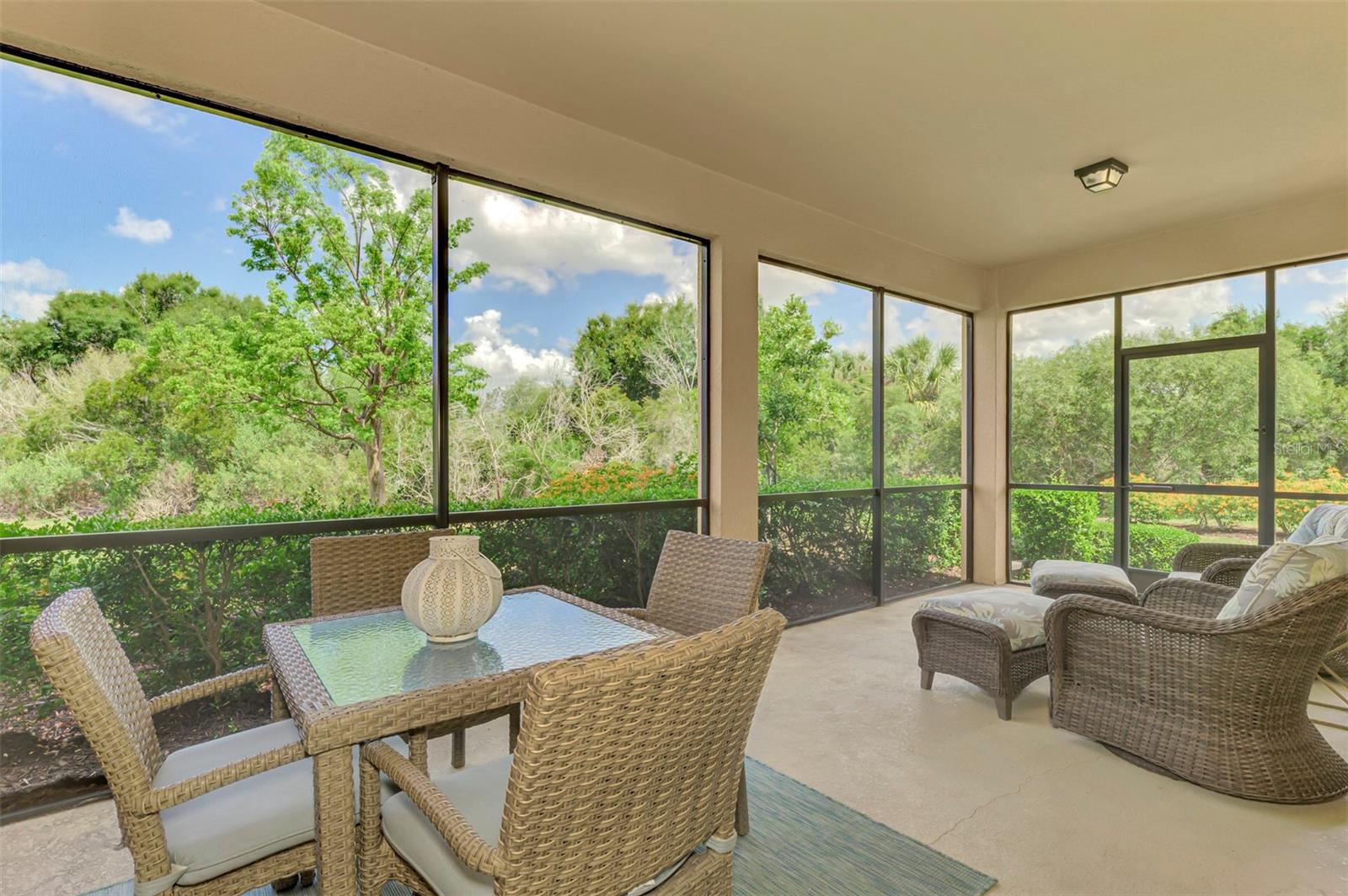 OAK RUN IV AT SARASOTA NATIONAL - Residential