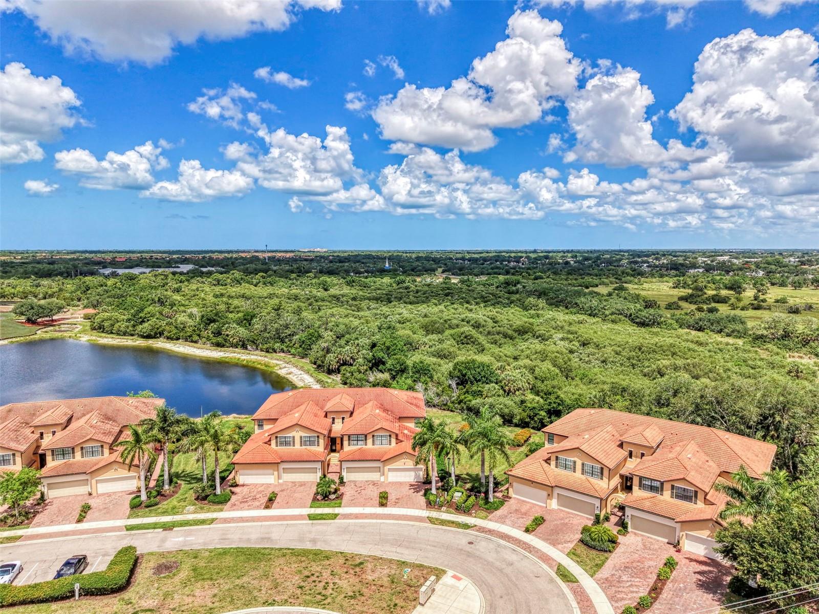 OAK RUN IV AT SARASOTA NATIONAL - Residential