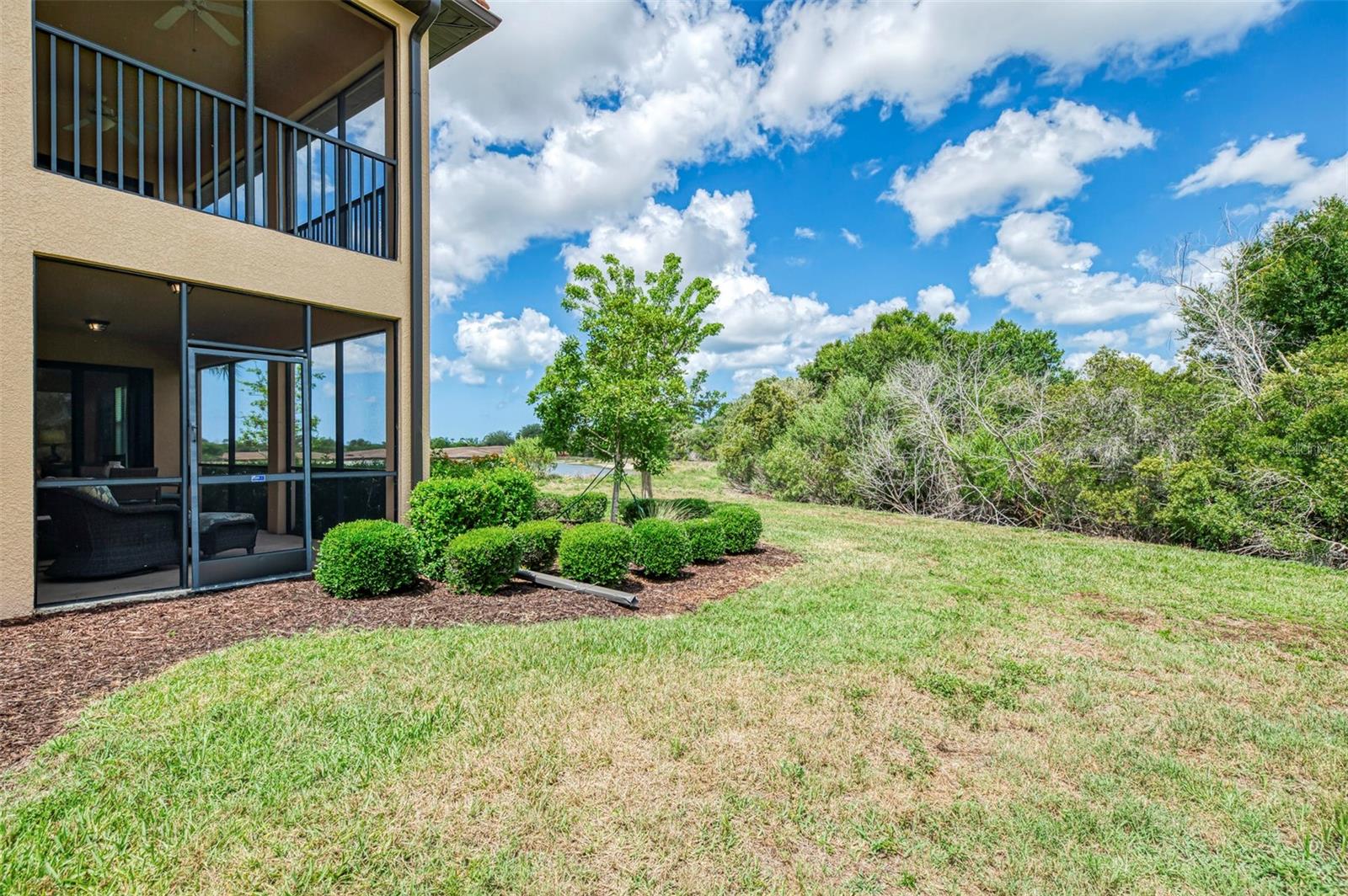 OAK RUN IV AT SARASOTA NATIONAL - Residential