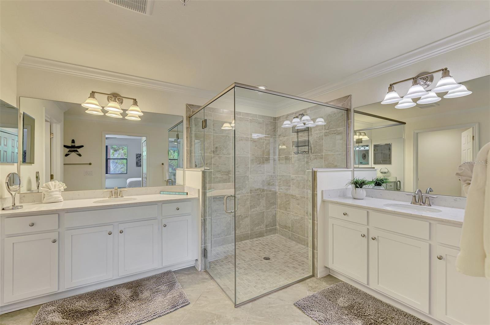 OAK RUN IV AT SARASOTA NATIONAL - Residential