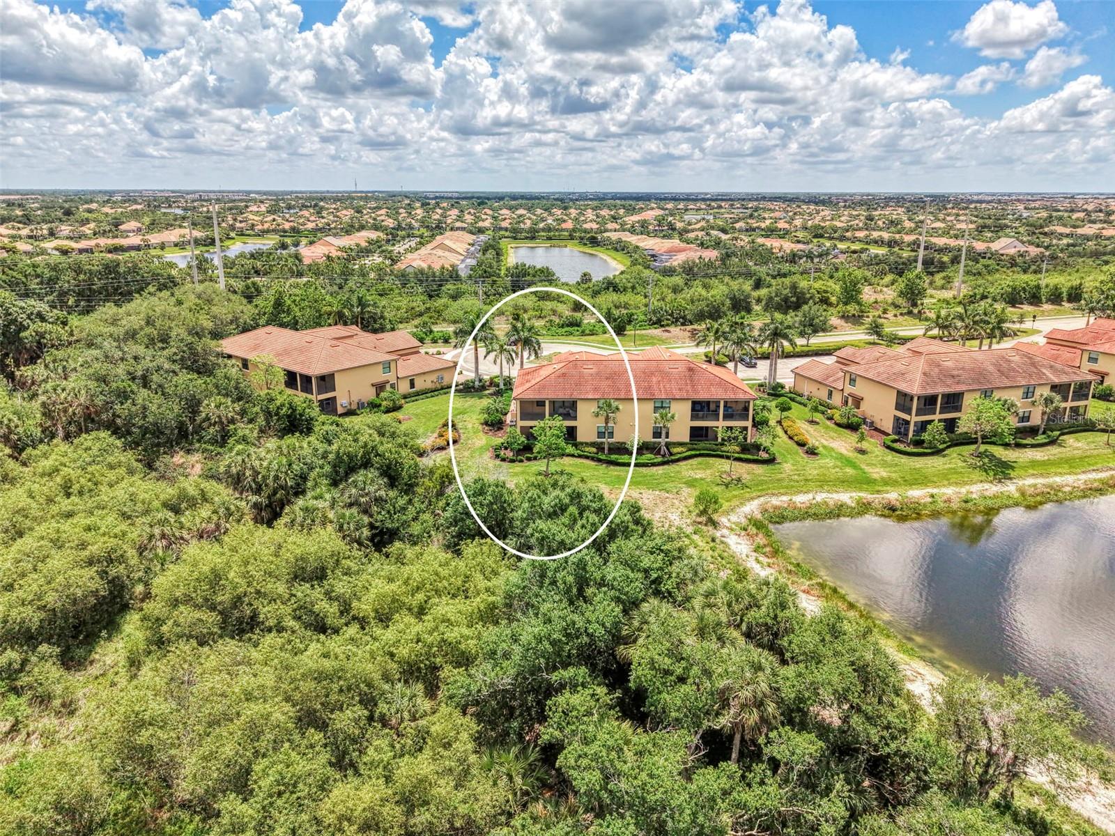 OAK RUN IV AT SARASOTA NATIONAL - Residential