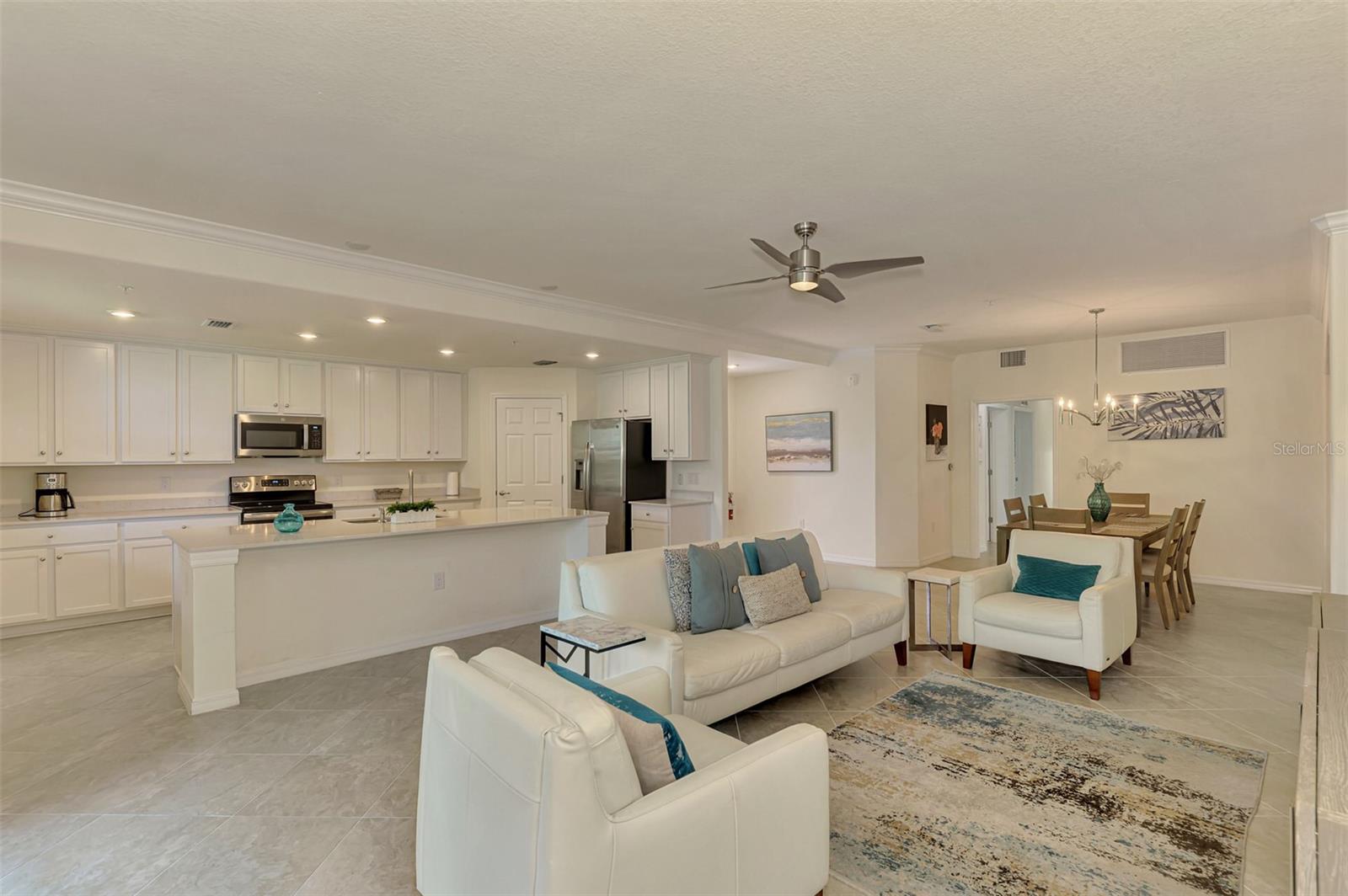 OAK RUN IV AT SARASOTA NATIONAL - Residential