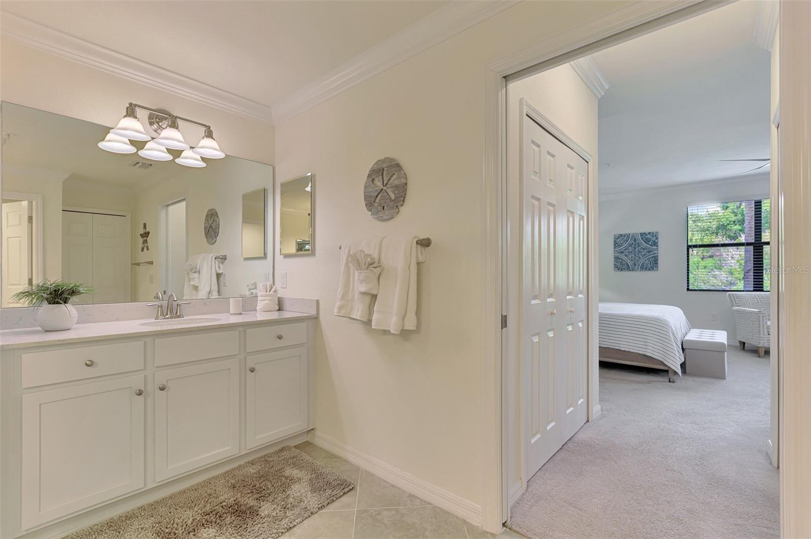 OAK RUN IV AT SARASOTA NATIONAL - Residential