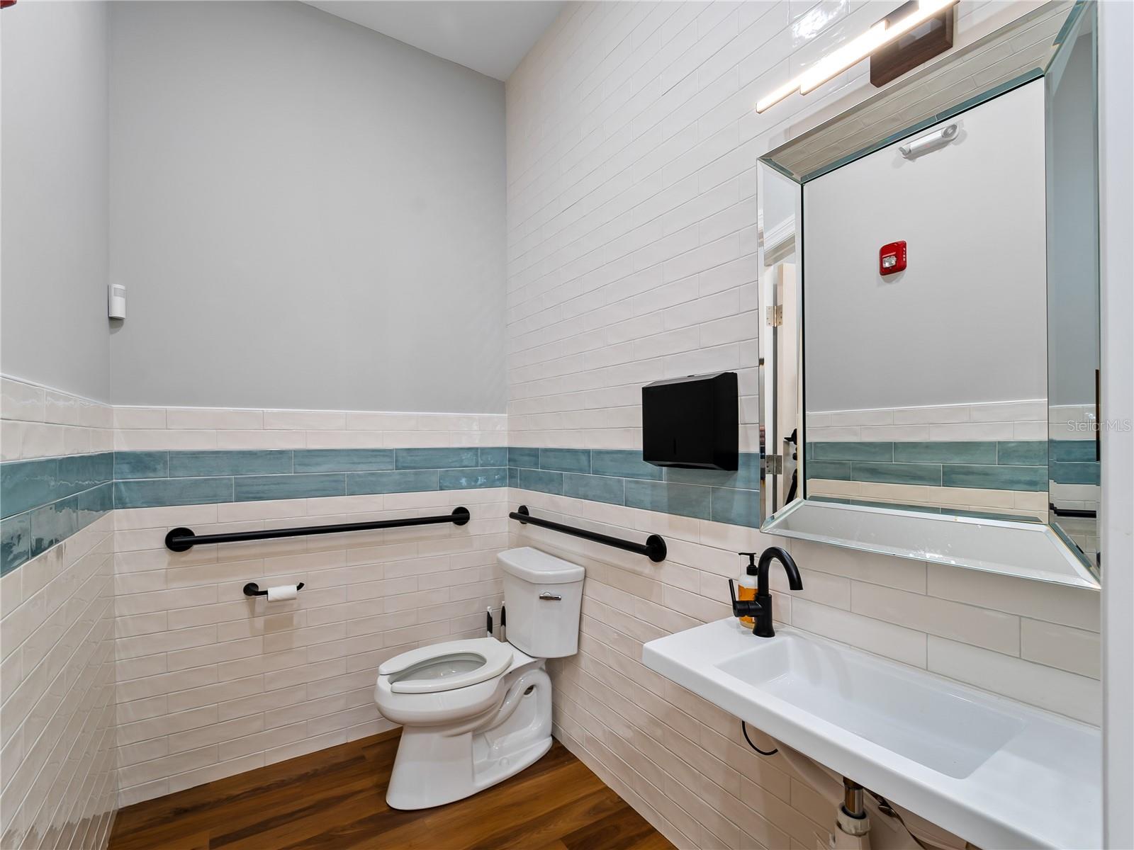 PHASE 2 OF BAY STREET - Commercial Sale