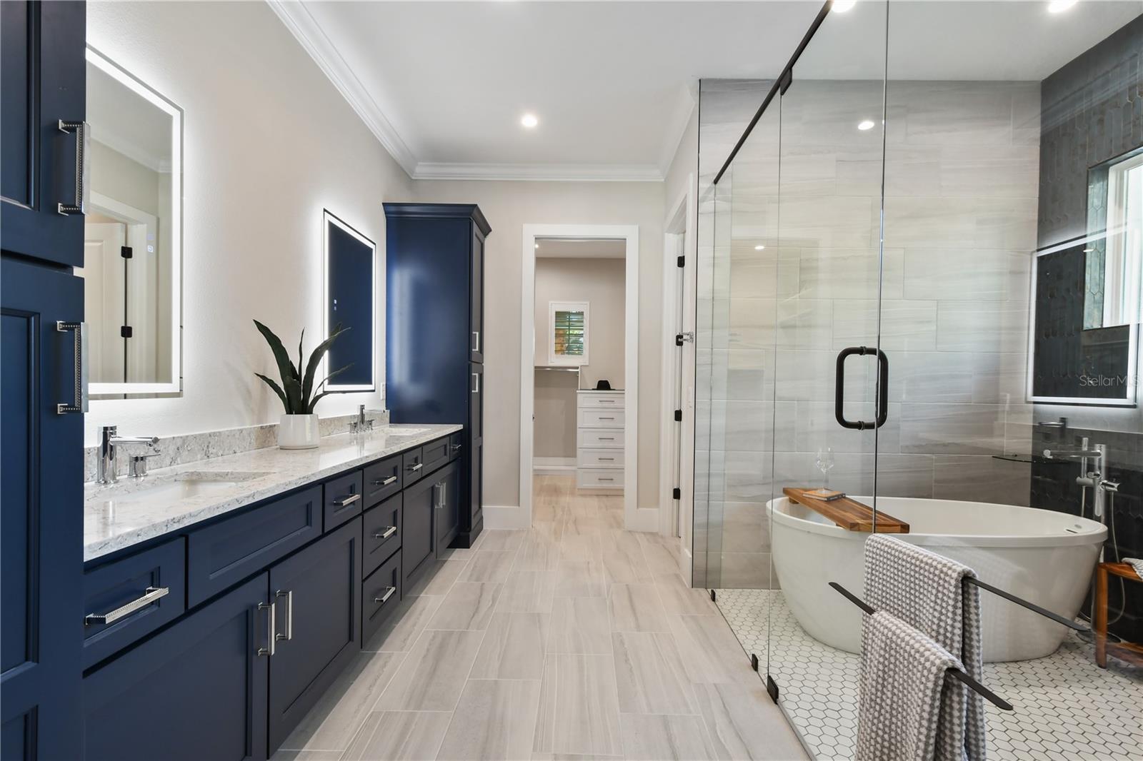 FONTAINEBLEAU - Residential