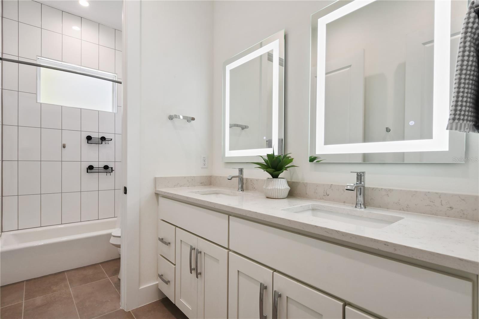 FONTAINEBLEAU - Residential