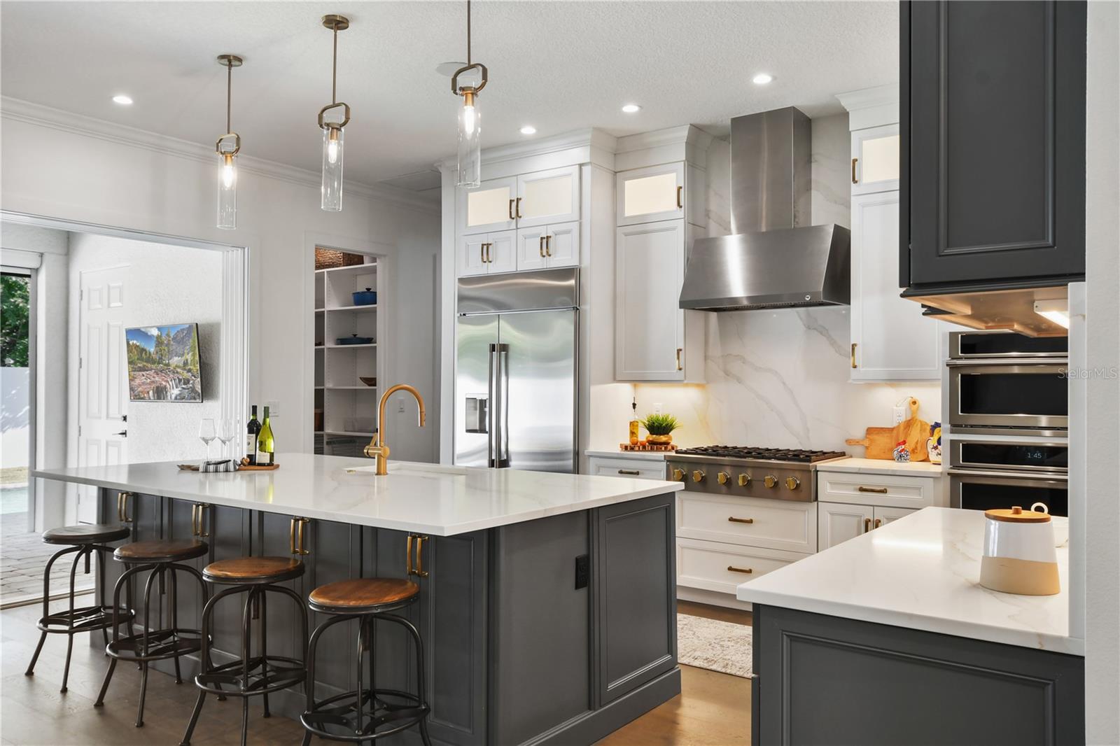 FONTAINEBLEAU - Residential