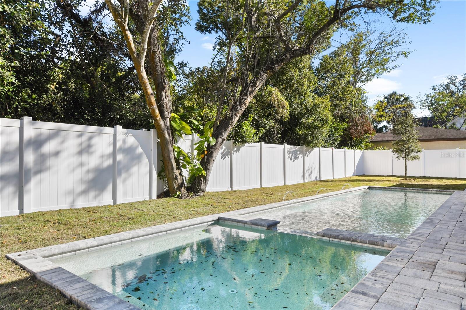 FONTAINEBLEAU - Residential