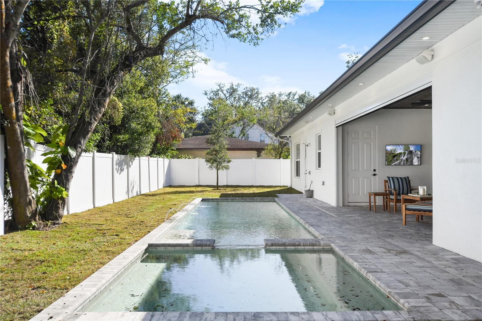 FONTAINEBLEAU - Residential