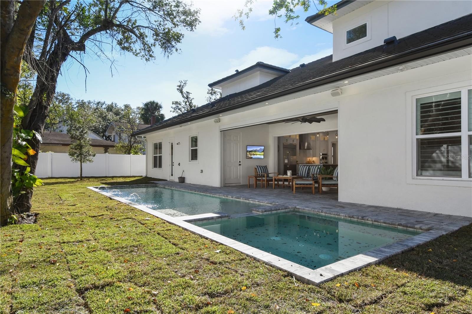 FONTAINEBLEAU - Residential