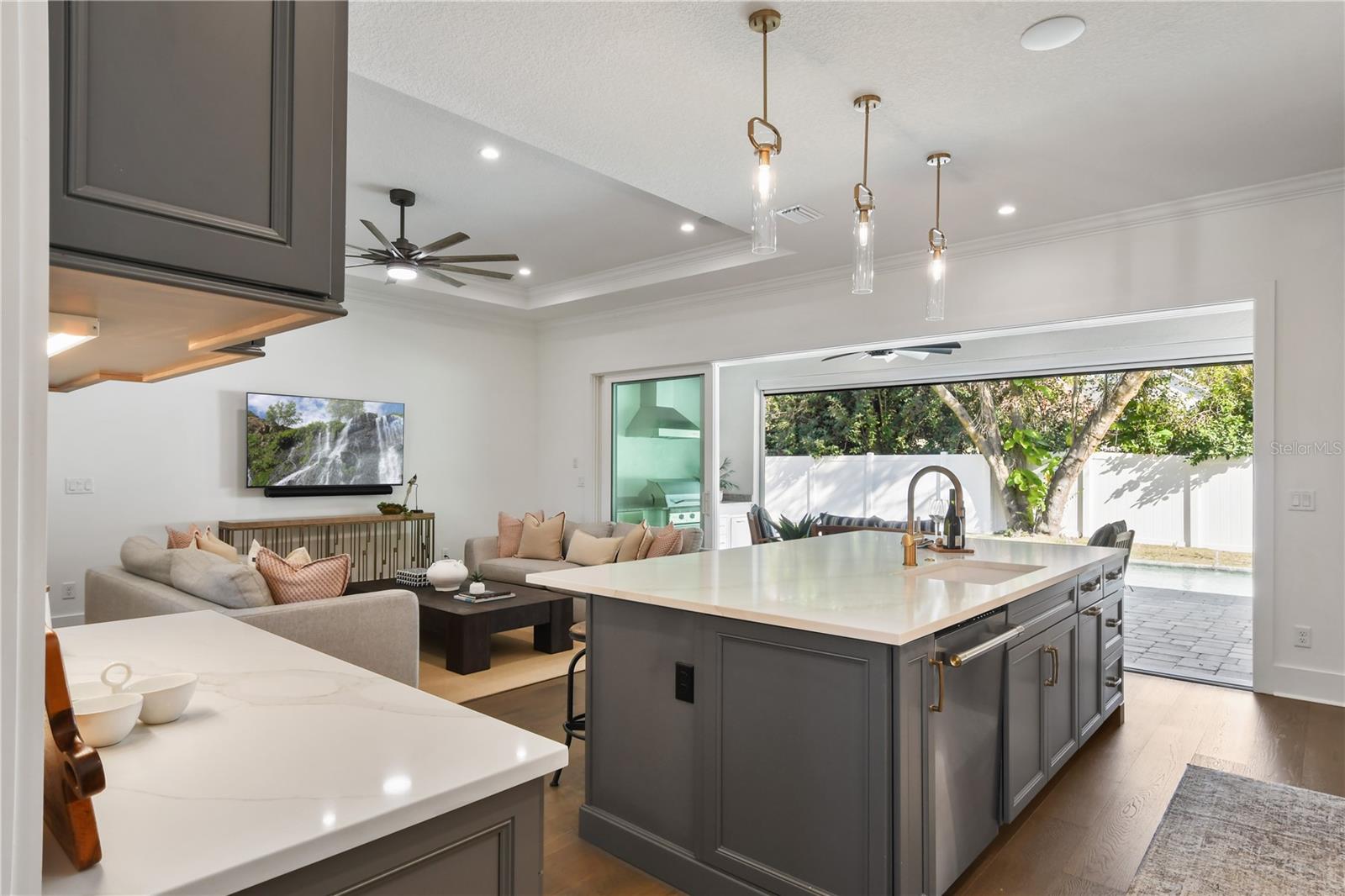 FONTAINEBLEAU - Residential