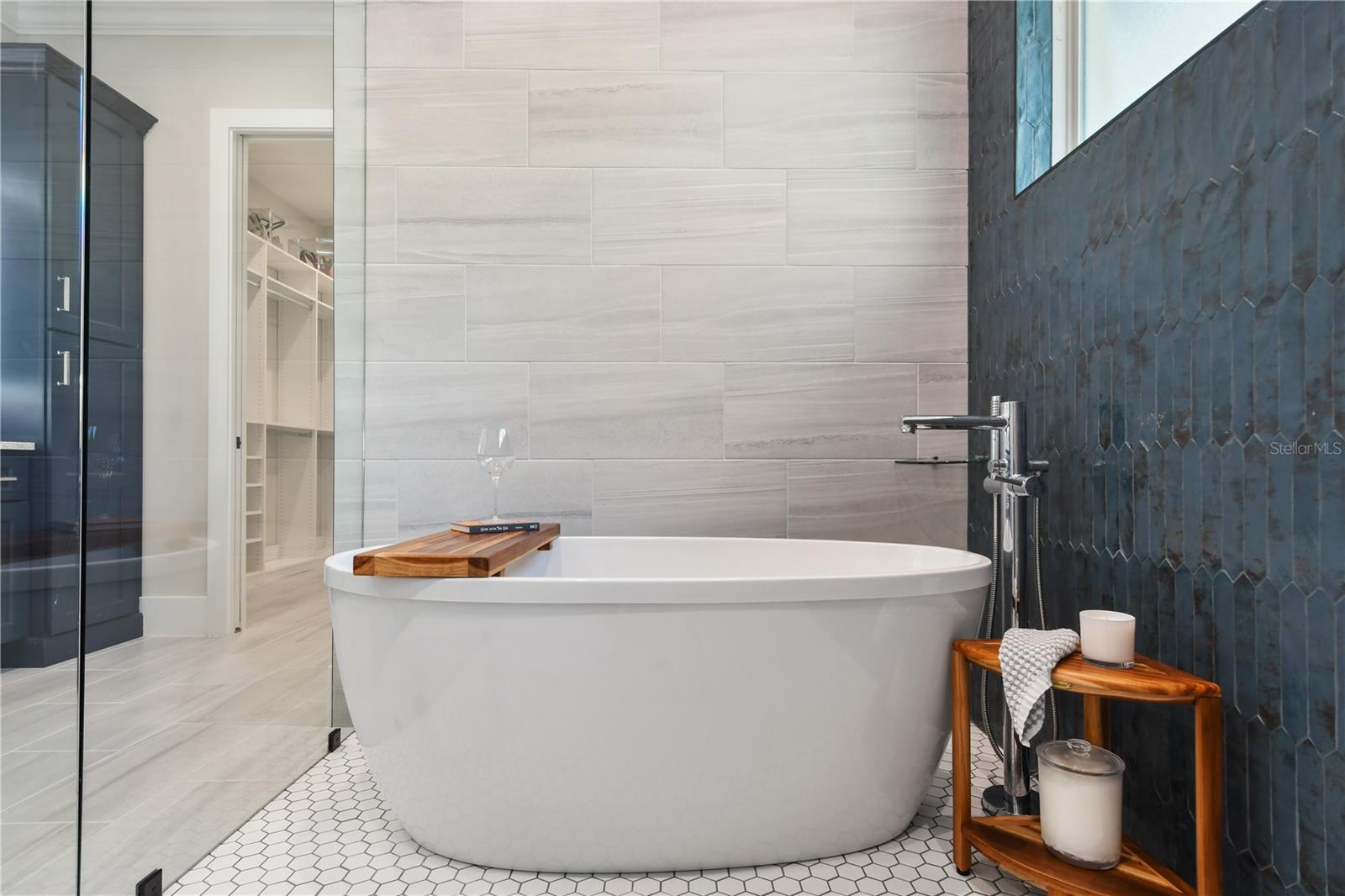 FONTAINEBLEAU - Residential