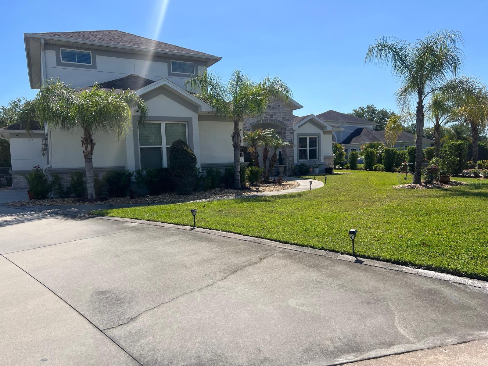 LIONSPAW GRAND TR C - Residential