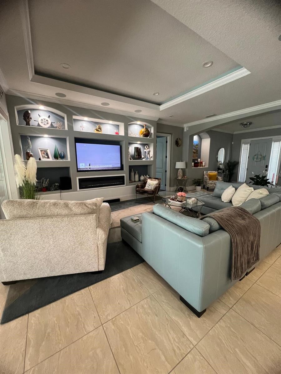LIONSPAW GRAND TR C - Residential