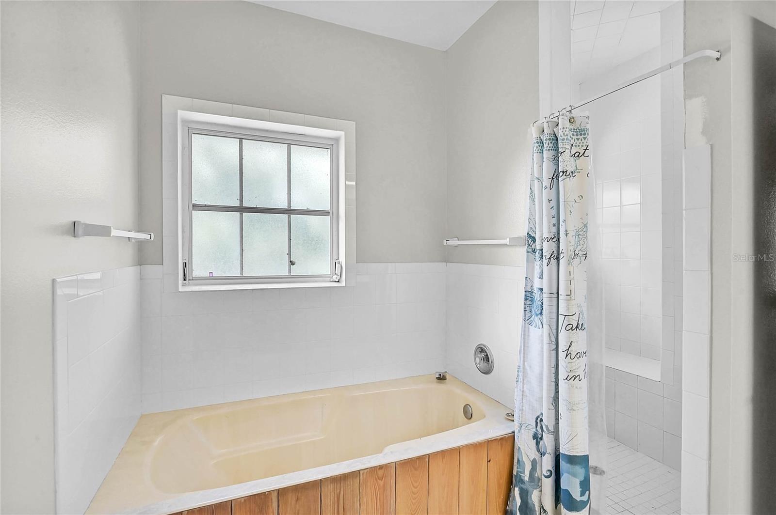 TRINITY ACRES - Residential