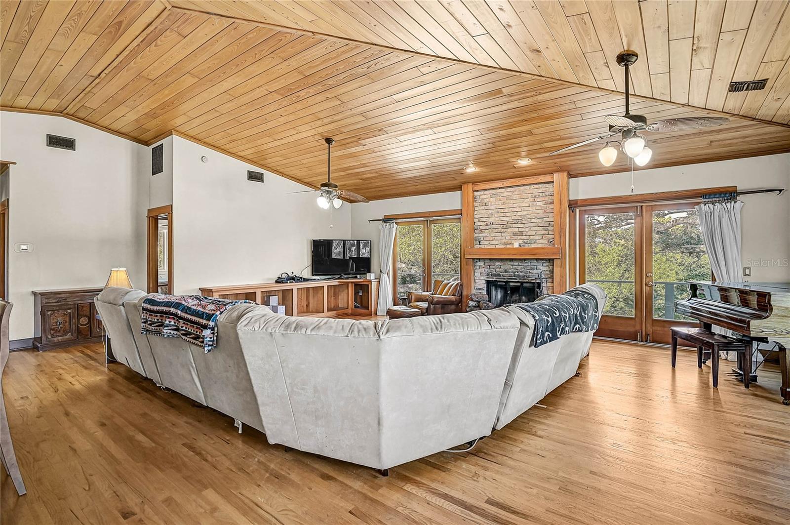 TRINITY ACRES - Residential