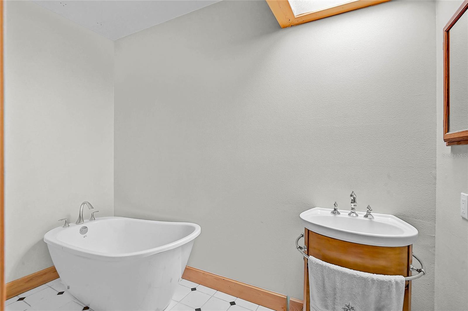 TRINITY ACRES - Residential