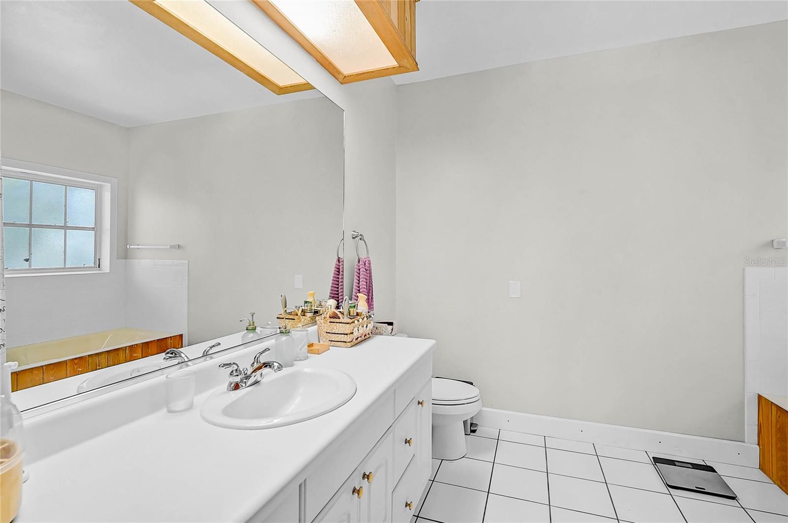 TRINITY ACRES - Residential