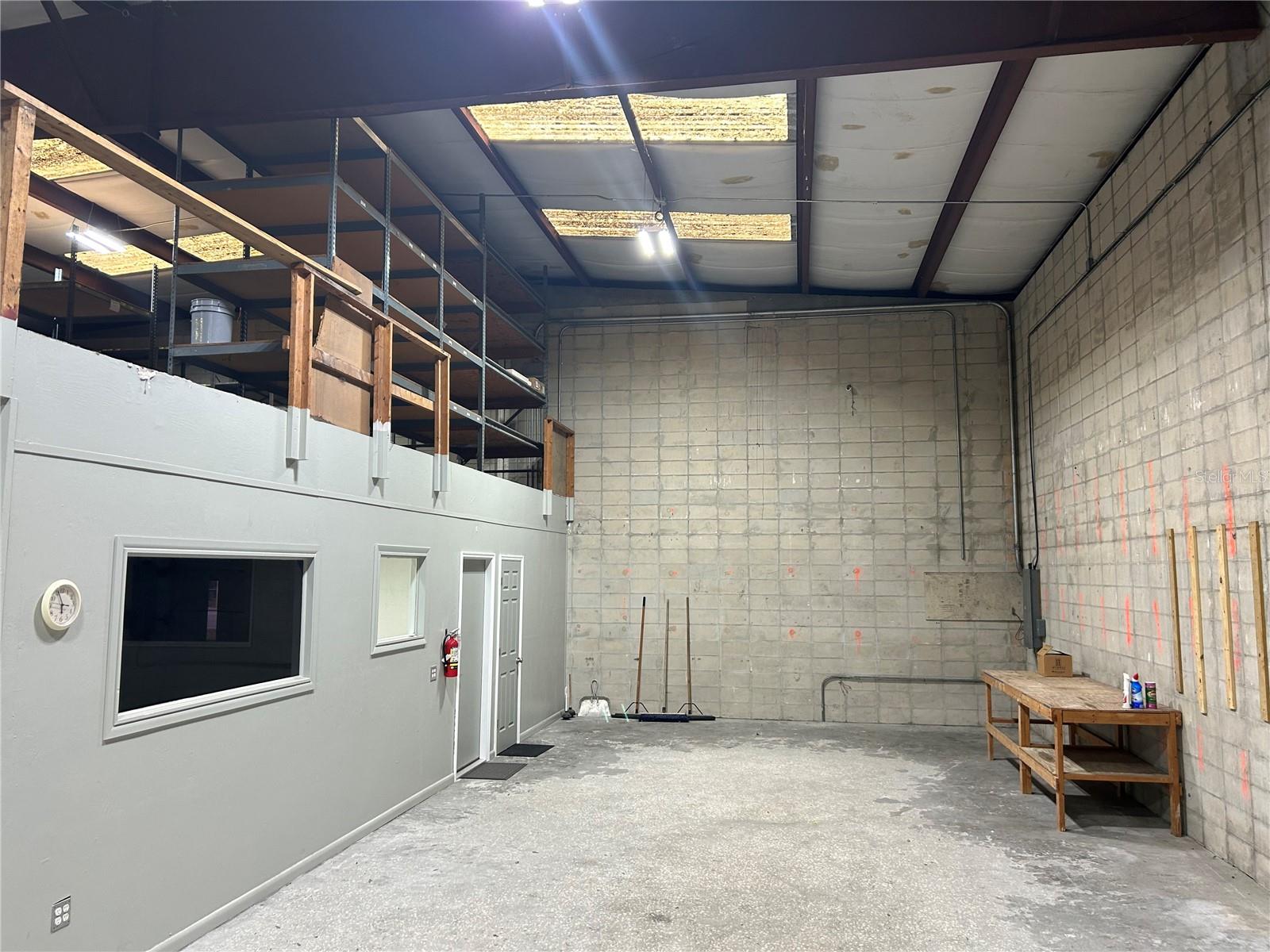 WESTSIDE COMM CENTER - Commercial Lease