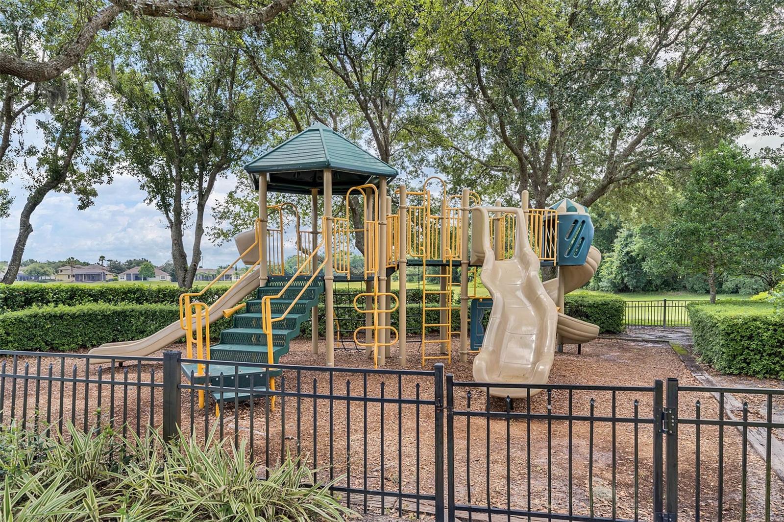 BUCKINGHAM ESTATES - Residential