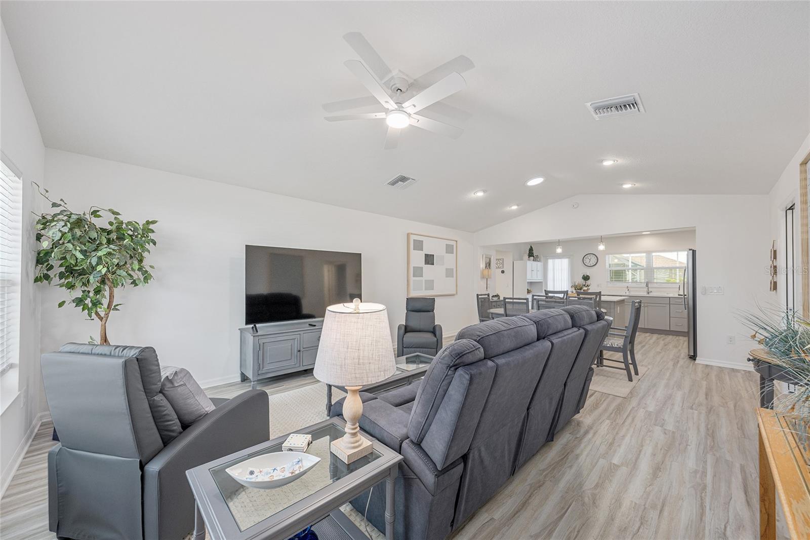 VILLAGES OF SOUTHERN OAKS - Residential