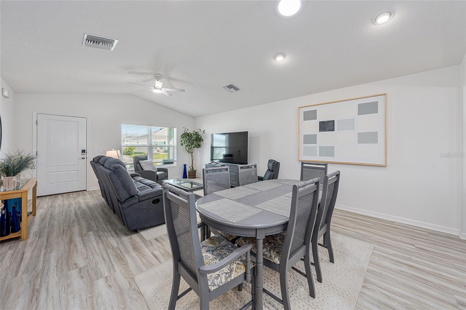 VILLAGES OF SOUTHERN OAKS - Residential