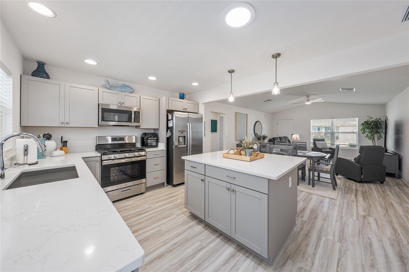 VILLAGES OF SOUTHERN OAKS - Residential