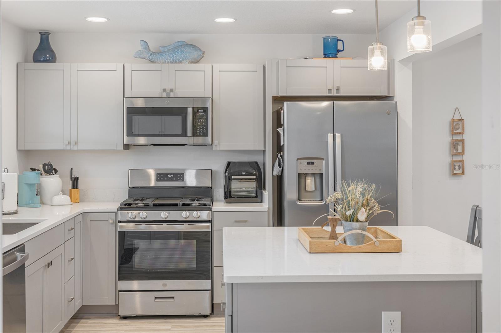 VILLAGES OF SOUTHERN OAKS - Residential