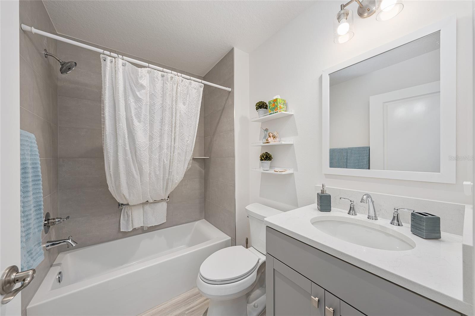 VILLAGES OF SOUTHERN OAKS - Residential