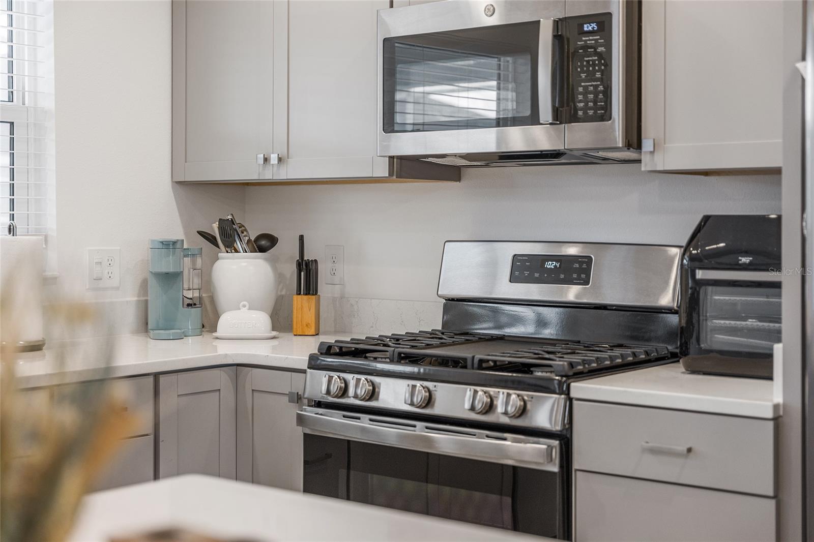 VILLAGES OF SOUTHERN OAKS - Residential