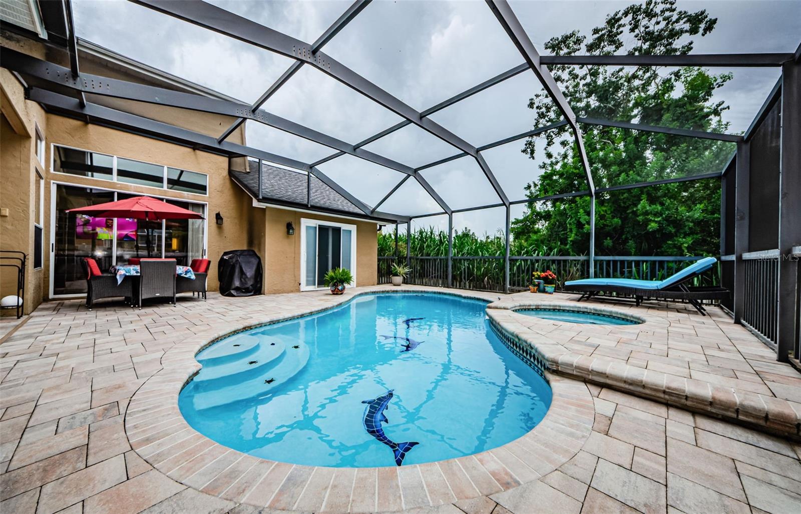957 WESTWINDS BOULEVARD
