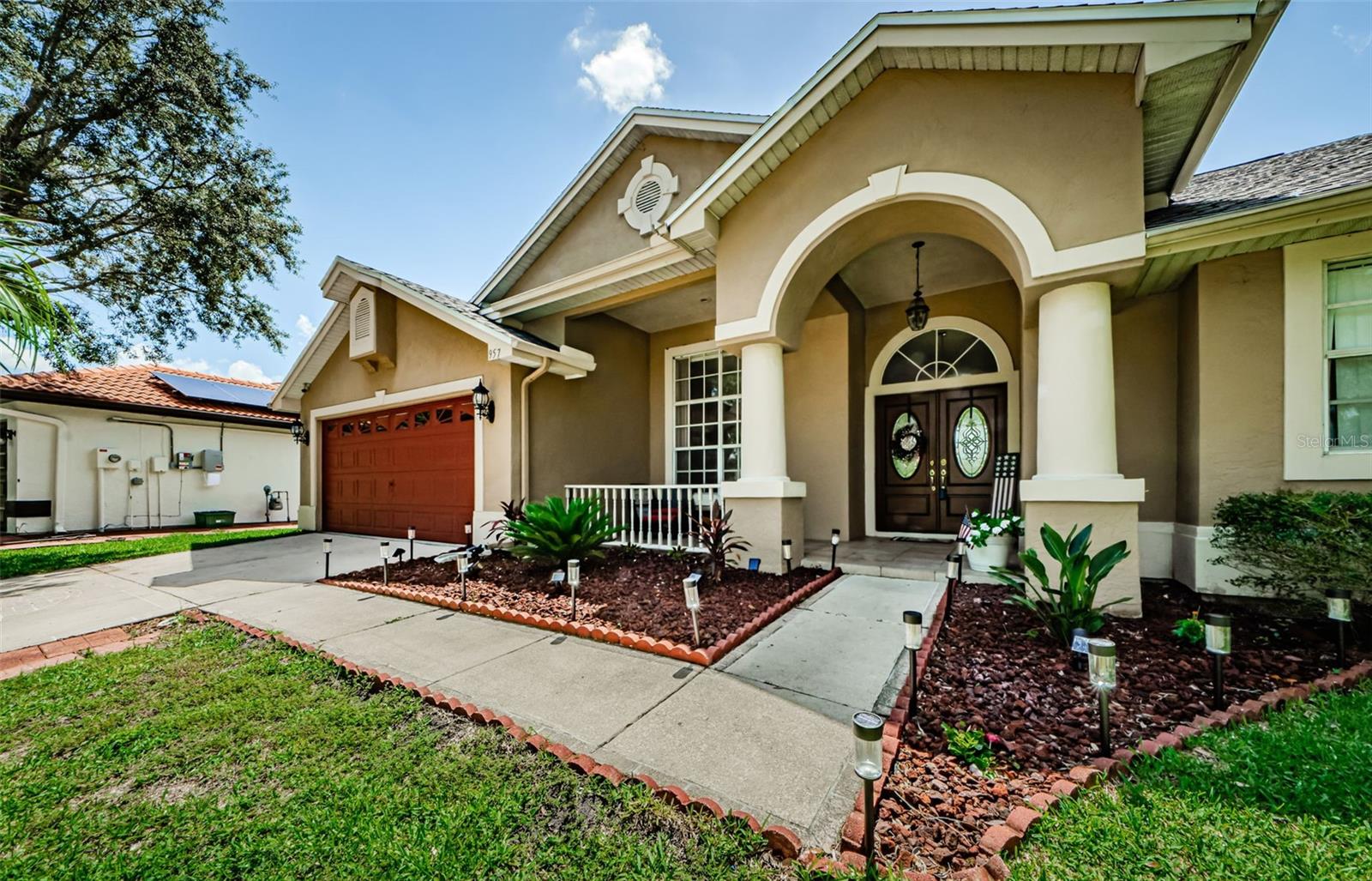 957 WESTWINDS BOULEVARD