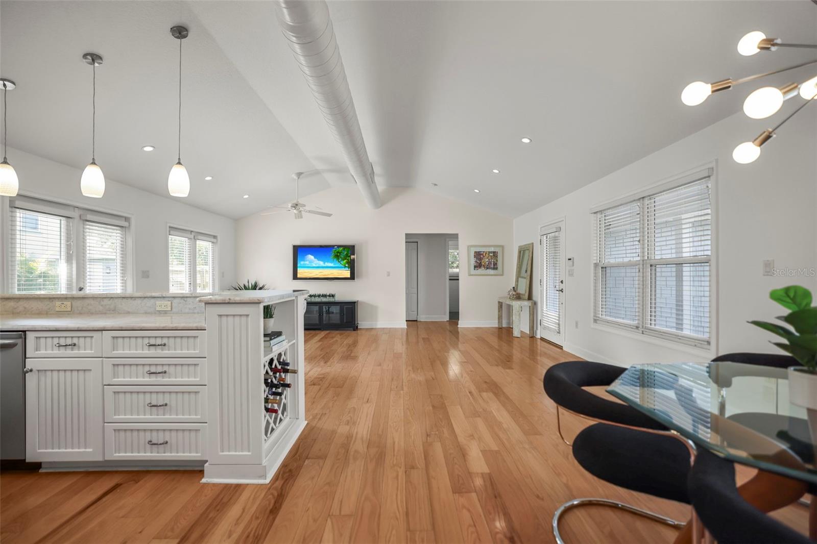1415 SUNSET DRIVE