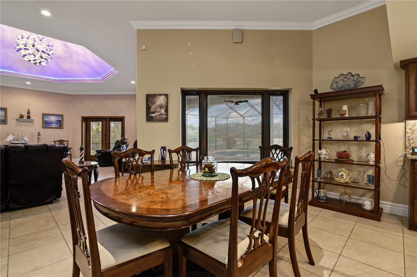 MAMMOTH GROVE - Residential