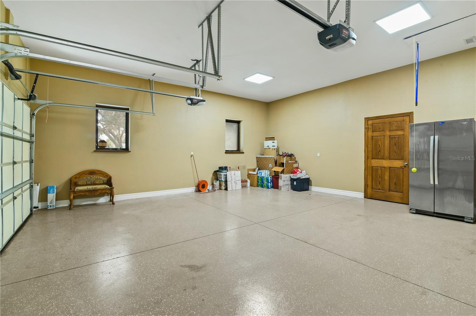 MAMMOTH GROVE - Residential