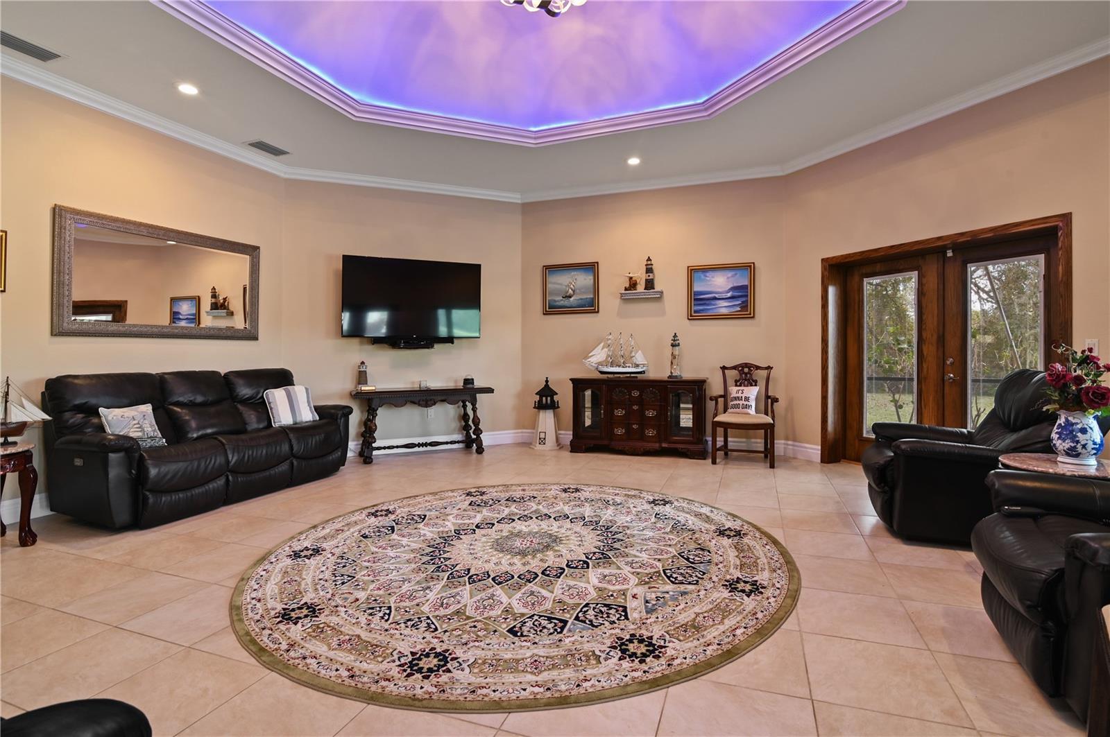 MAMMOTH GROVE - Residential