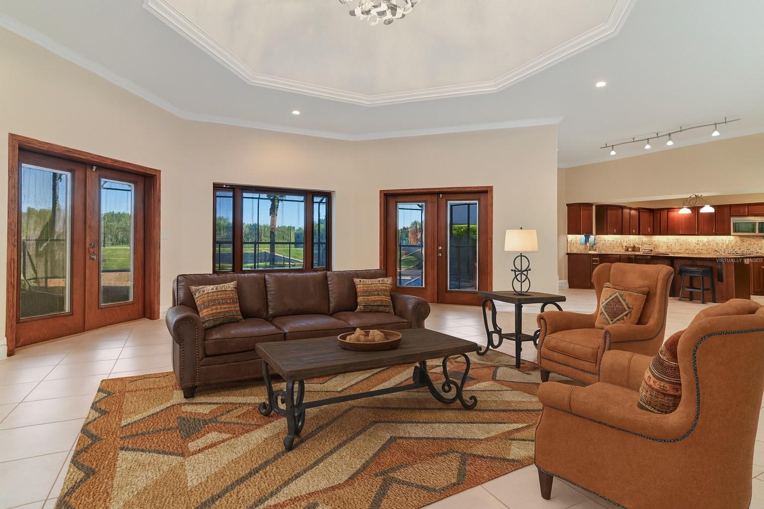 MAMMOTH GROVE - Residential