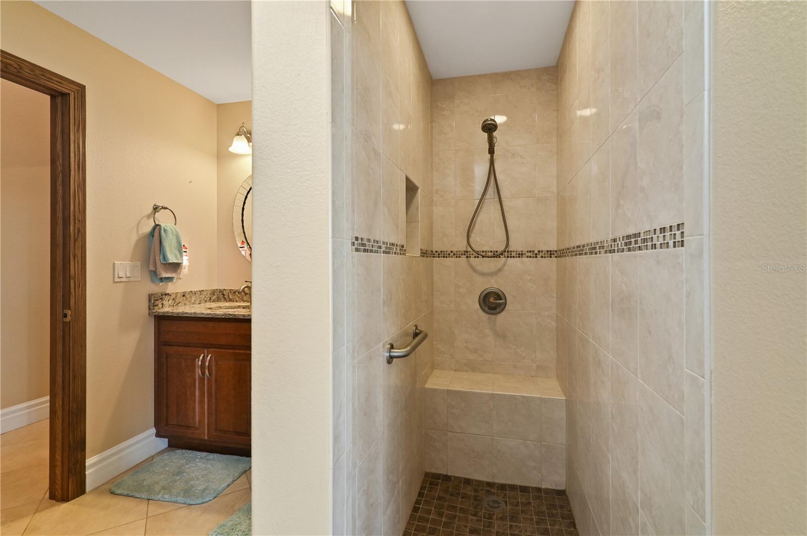 MAMMOTH GROVE - Residential
